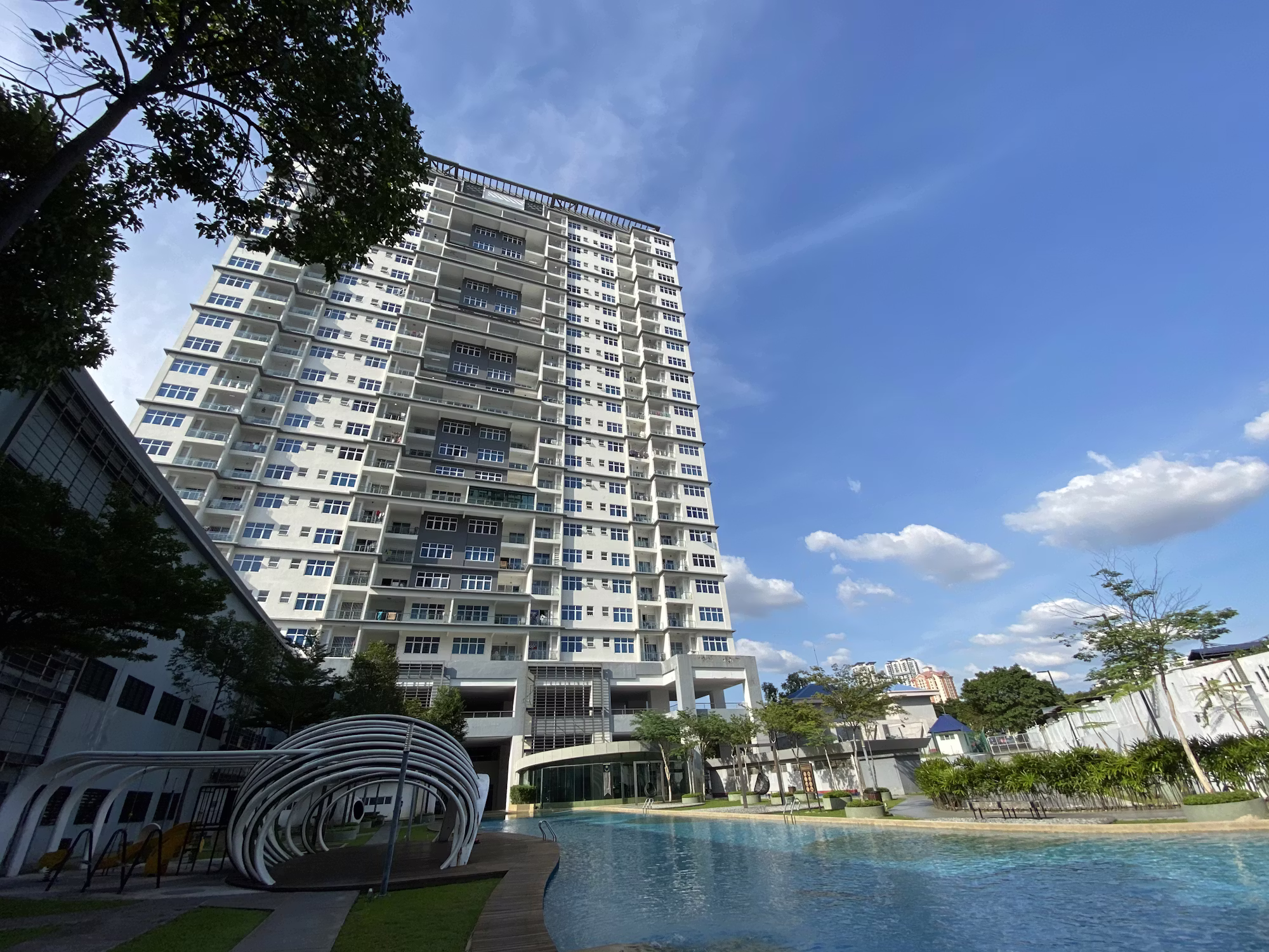 Navigating the Future of Urban Living: The Appeal of Smart Condominiums